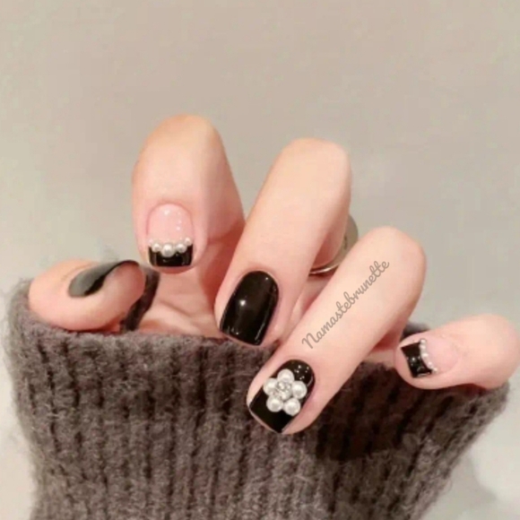 Pearl Black French Tip Manicure Press On Nails - Picture 7 of 14